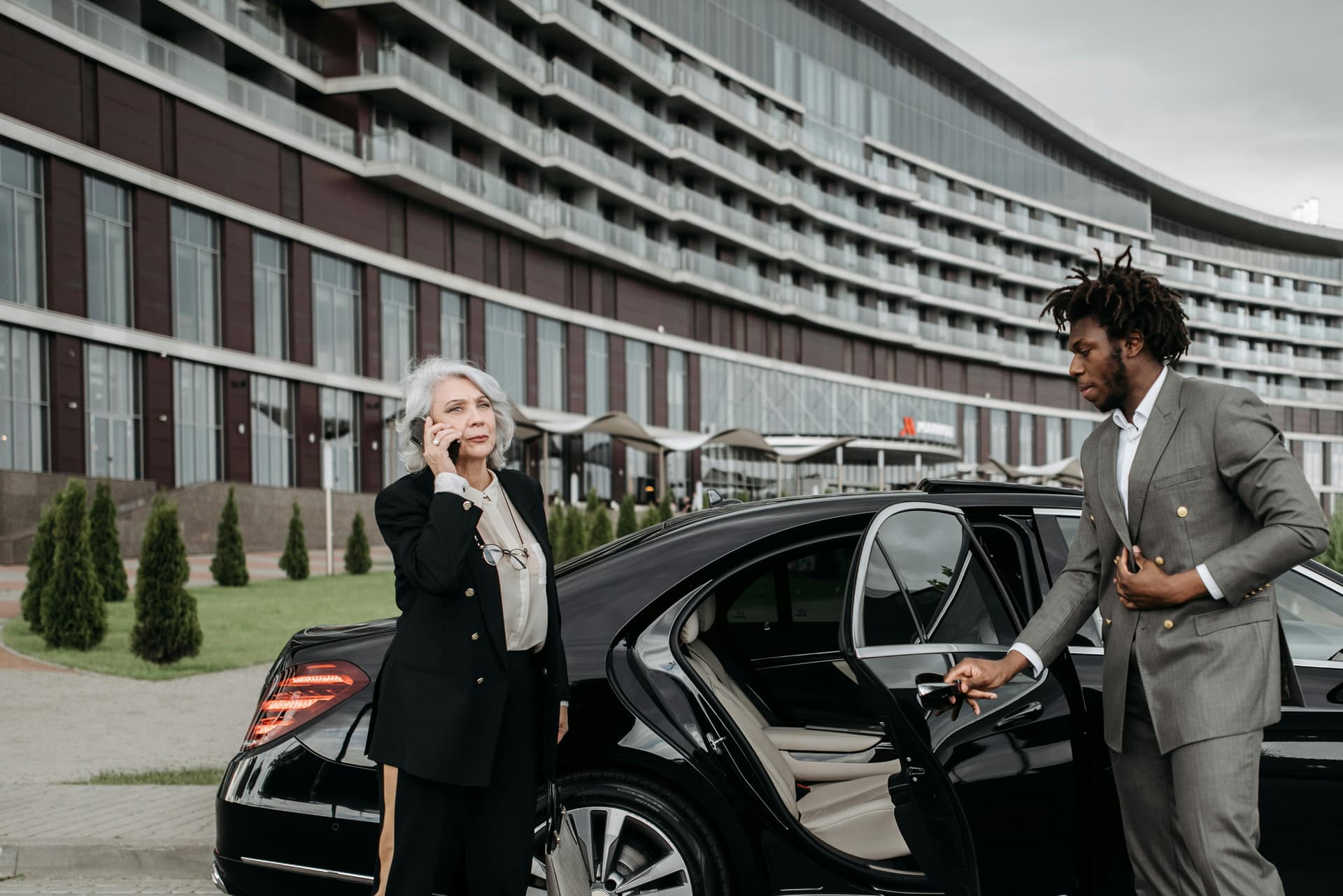 Vancouver airport to Whistler car service with luxury sedans