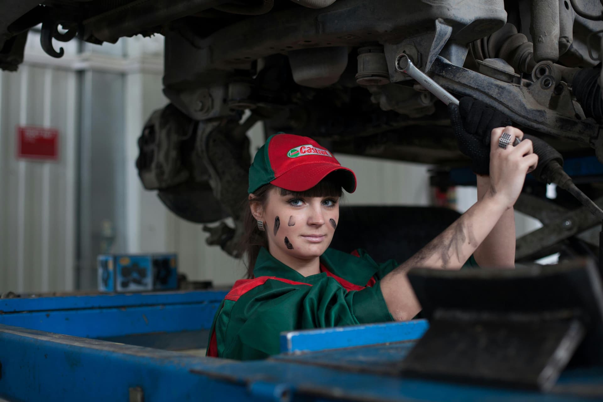 Trusted Mercedes Oil Leak Repair Tulsa Specialists