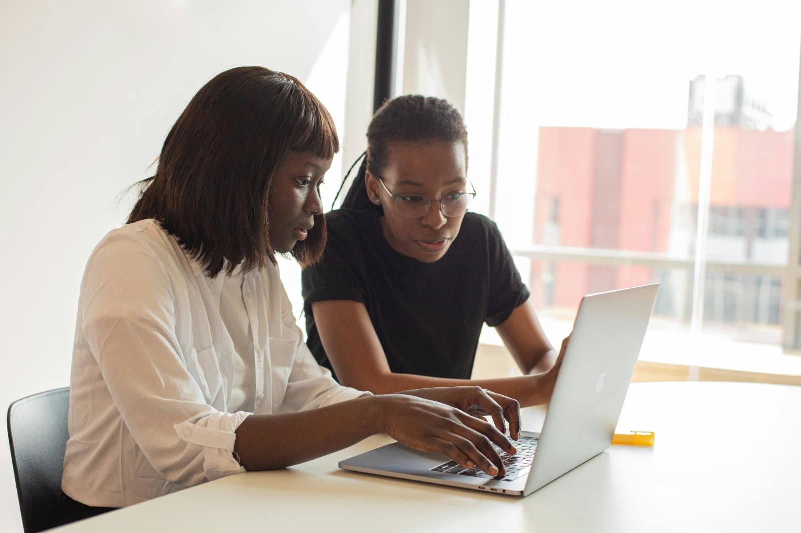 Secure Invoice to Excel/CSV Conversion Online