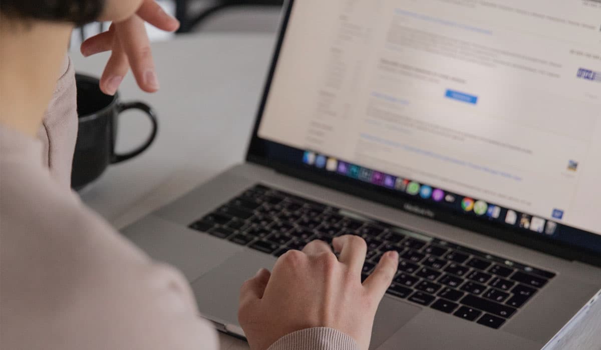 How to Scrape Linkedin Search Results for Recruiters and SDRs