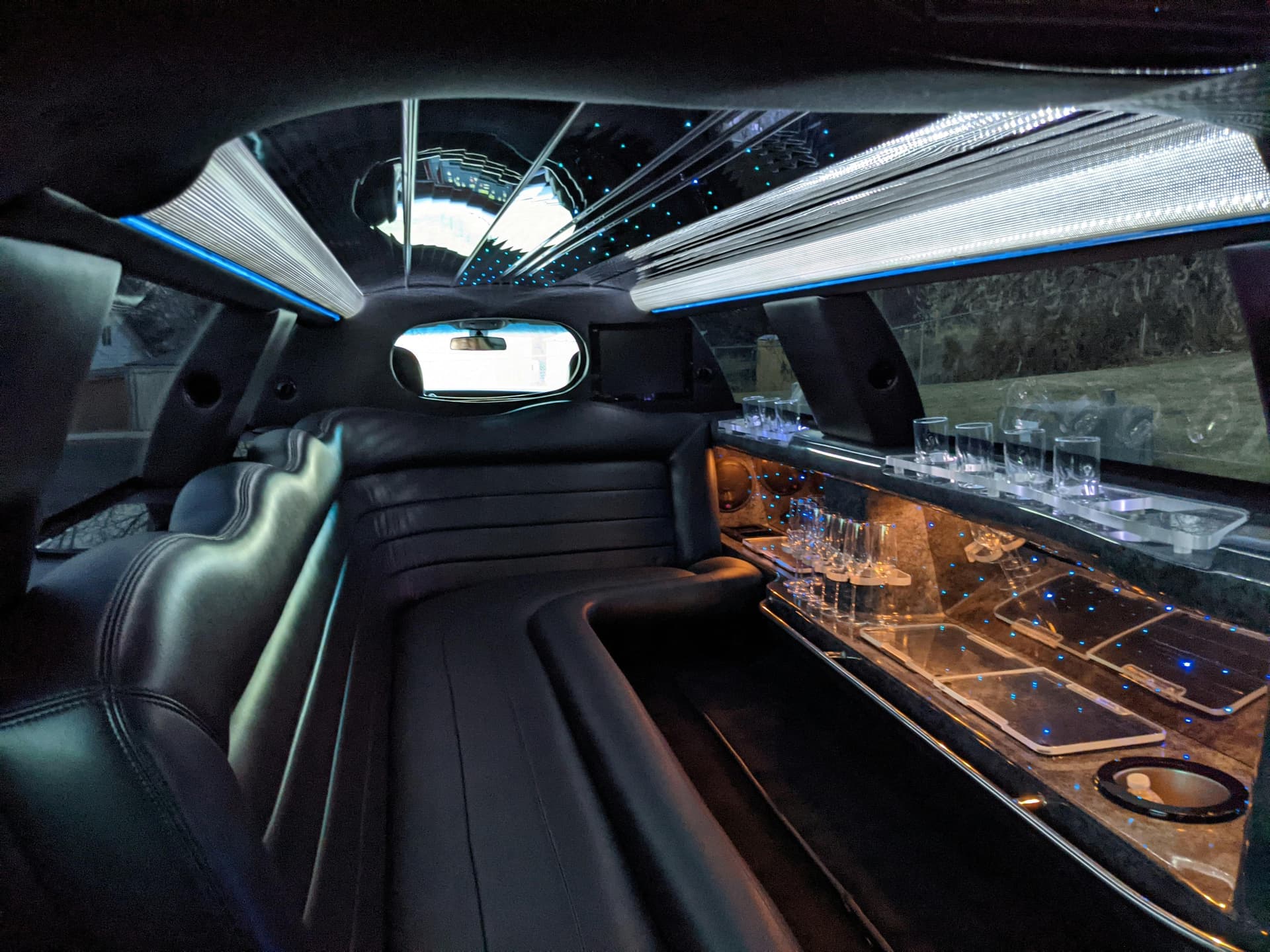 Book Car Service from Vancouver to Seattle Today