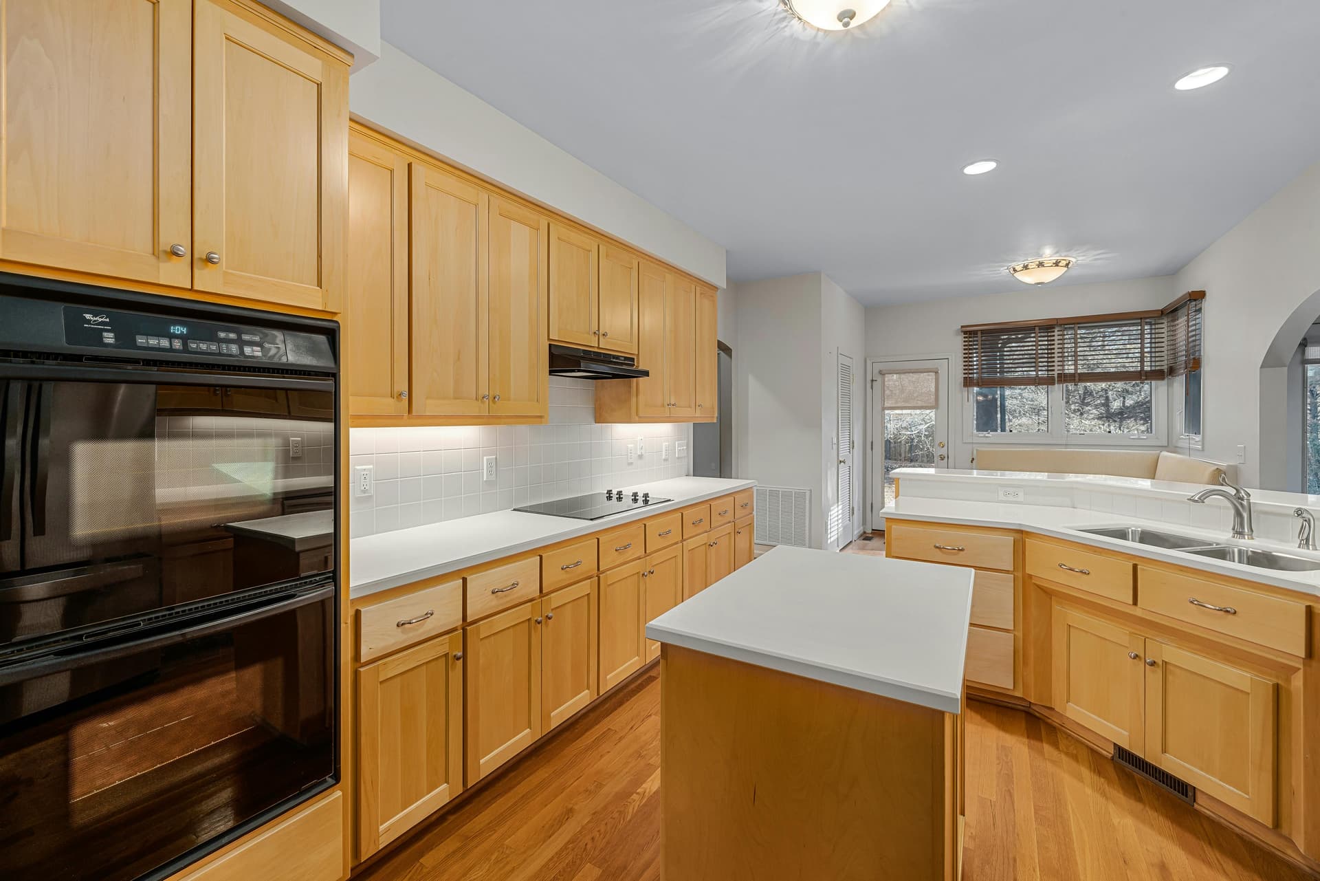 Find the Best Custom Cabinets Near Me – Woodtronics NY