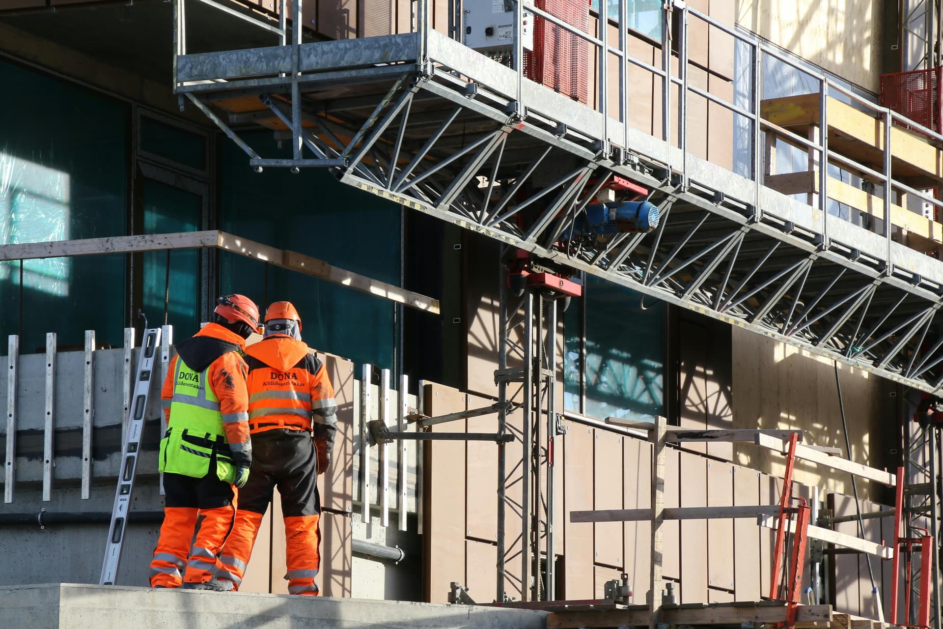 Construction Workforce Training and Apprenticeship Pathways