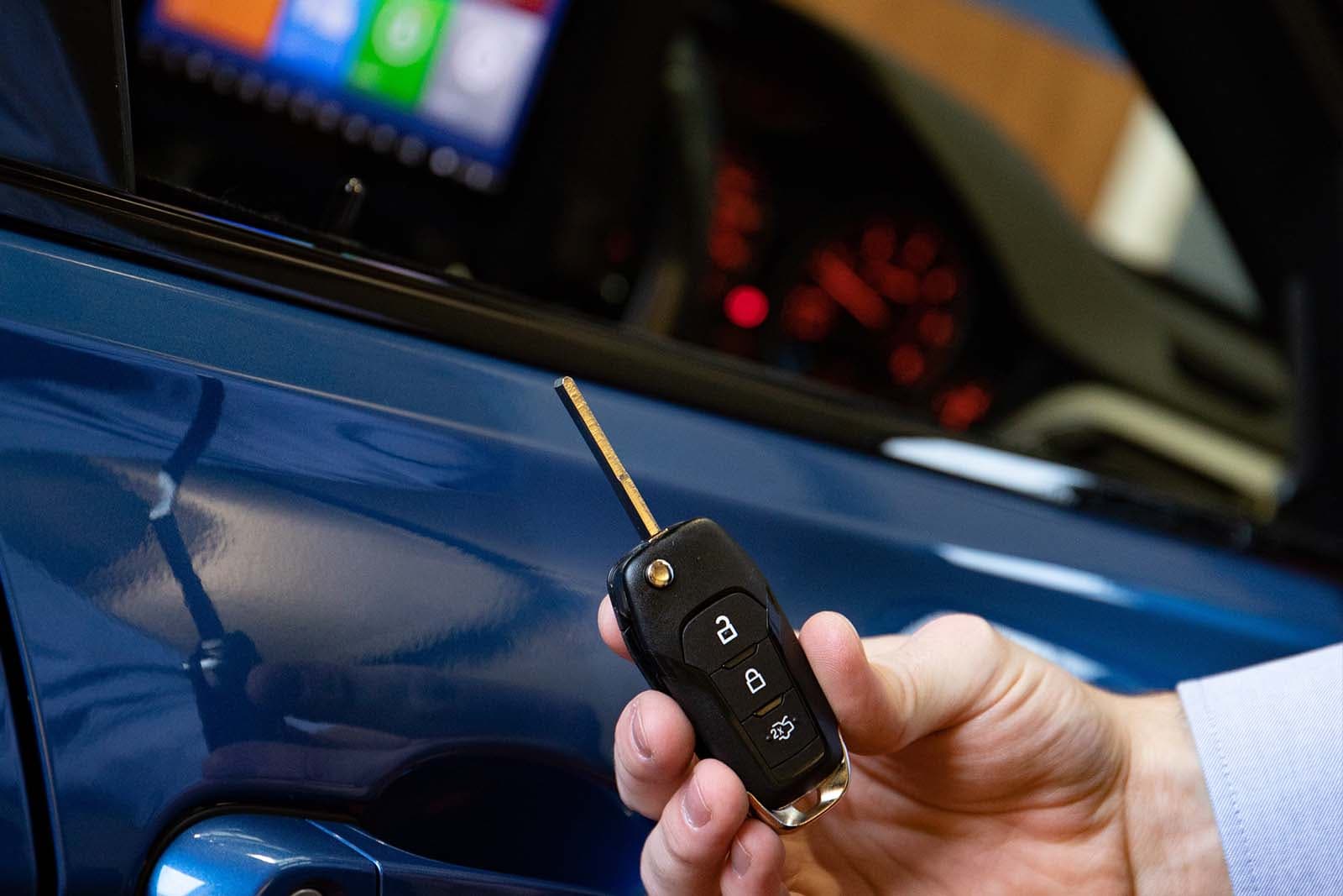 Profesionales en duplicado llaves de coche: Honestidad y transparencia