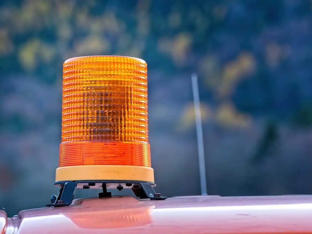 V16 Warnleuchte: Sicherheit und Effizienz bei Fahrzeugpannen