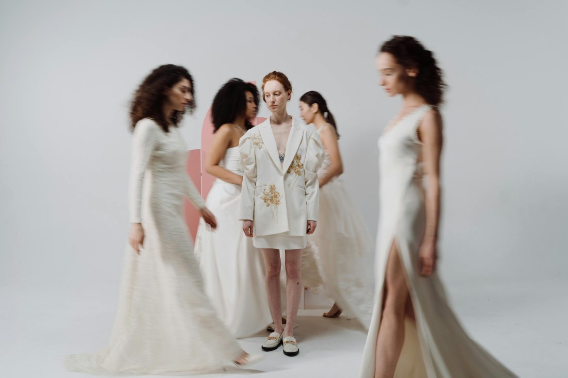 Abiti casual: come creare look versatili per ufficio e tempo libero