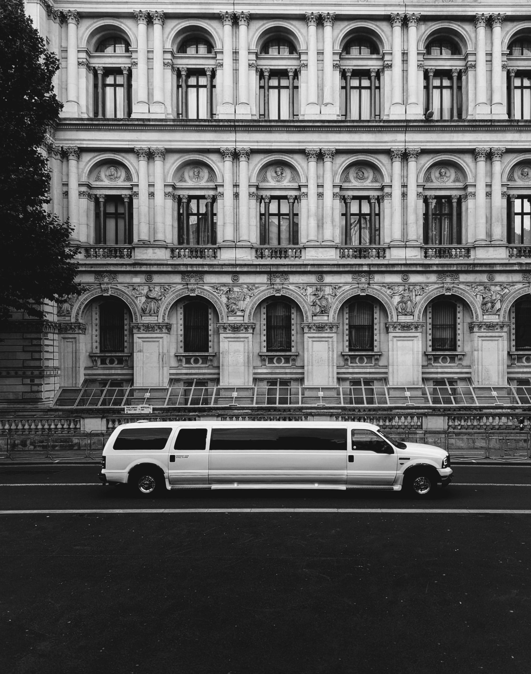 Reliable and Stylish Limo Service in Miami”