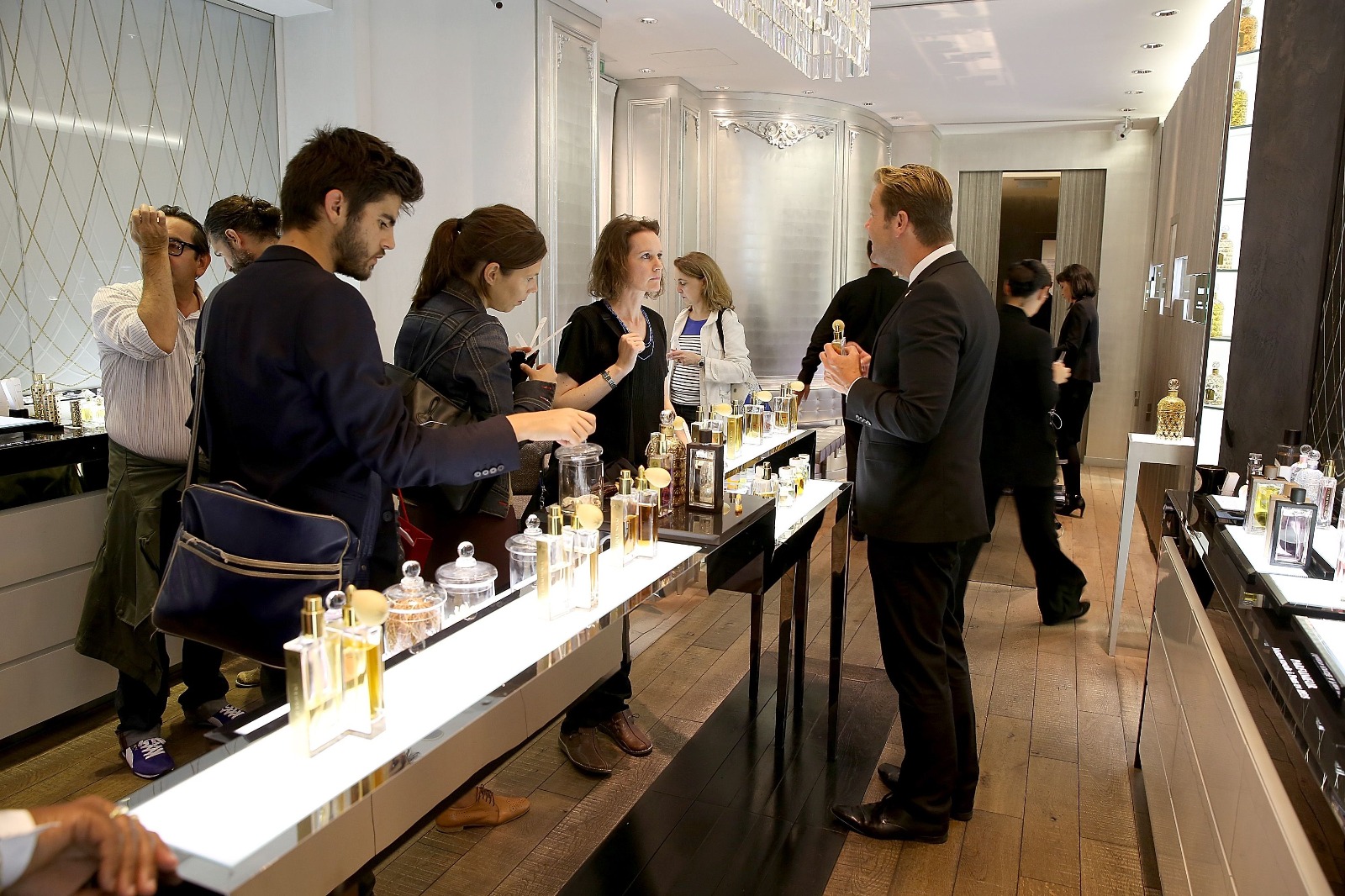 Koop Gissah parfum bij Colognia – topkwaliteit en snelle levering