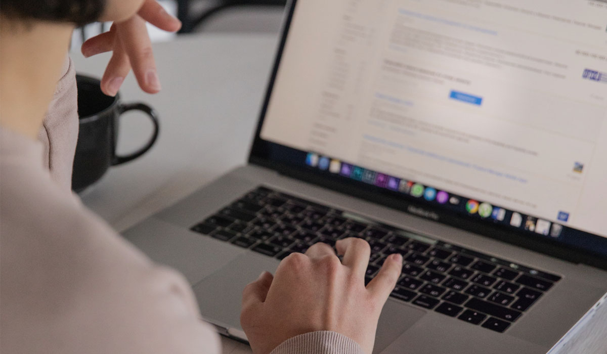 How to Scrape Linkedin Search Results for Recruiters and SDRs